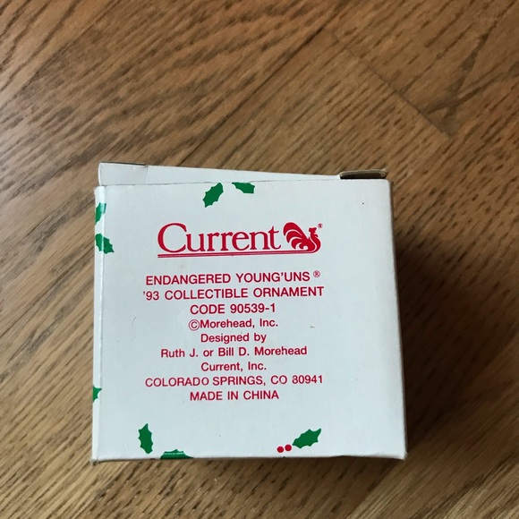 1993 Adorable baby harp seals hanging ornament with original box. - Picture 5 of 5